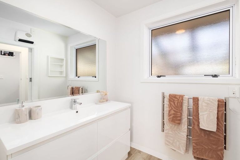 Photo of property in 235 Johns Road, Northwood, Christchurch, 8051