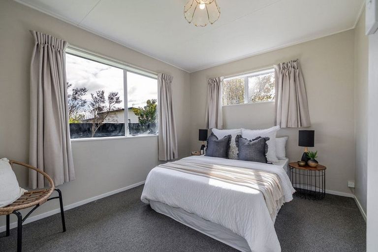 Photo of property in 49 Acacia Street, Kelvin Grove, Palmerston North, 4414