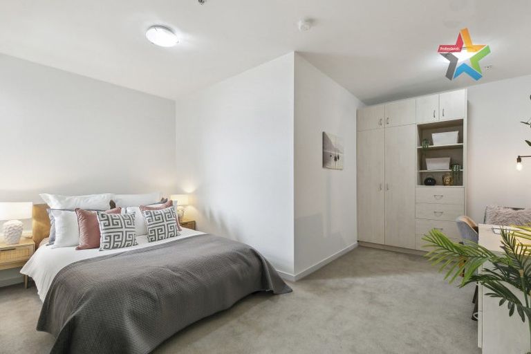 Photo of property in City Lodge Apartments, 401/115 Vivian Street, Te Aro, Wellington, 6011