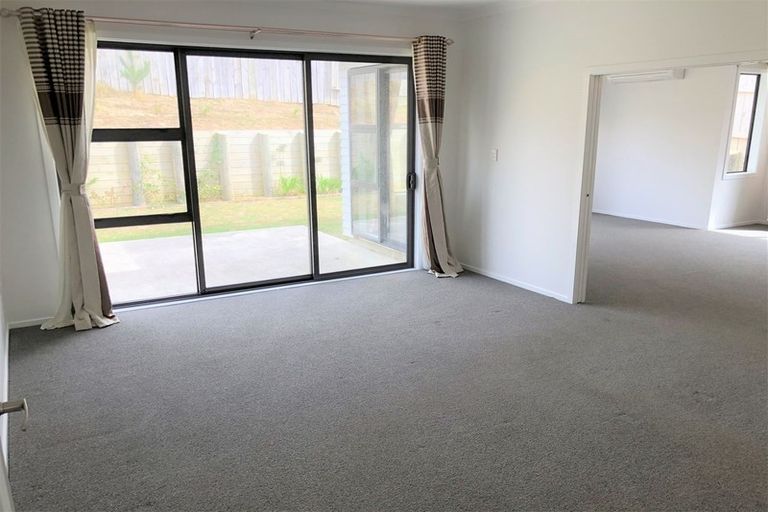 Photo of property in 6 Rochdale Drive, Churton Park, Wellington, 6037