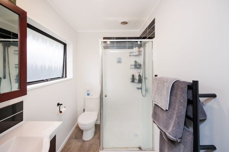 Photo of property in 28 Jefferson Crescent, Milson, Palmerston North, 4414