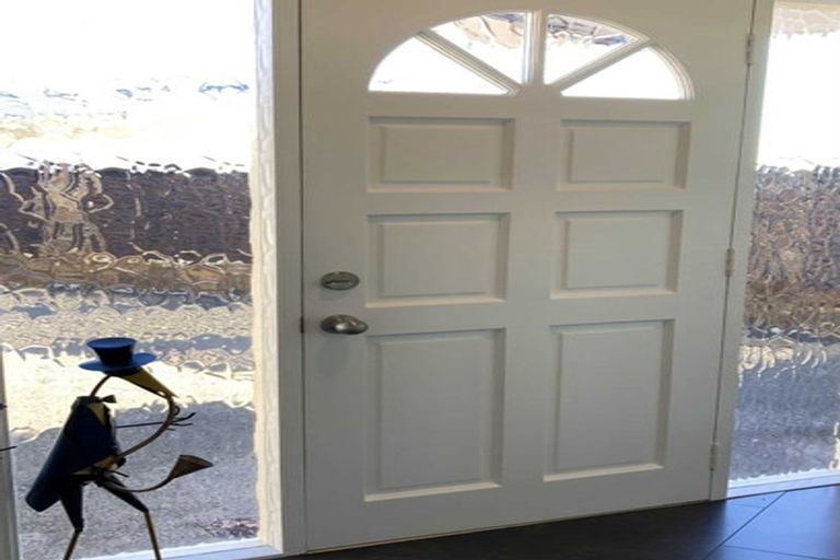 Photo of property in 2/71 Balmain Road, Birkenhead, Auckland, 0626