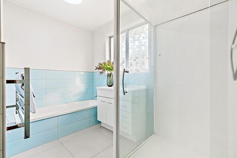 Photo of property in 54 Lemnos Place, Titirangi, Auckland, 0604