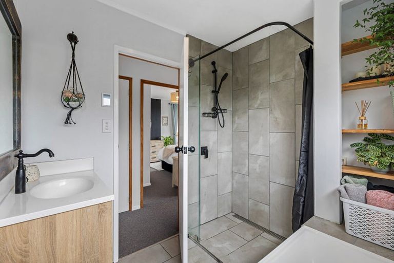 Photo of property in 2/57 Solar Road, Glen Eden, Auckland, 0602