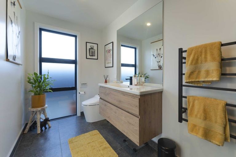 Photo of property in 1 Fraer Street, Cromwell, 9310