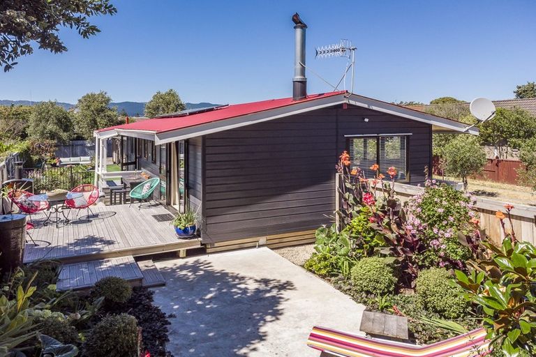 Photo of property in 140 Manly Street, Paraparaumu Beach, Paraparaumu, 5032