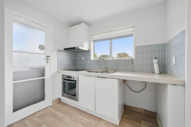 Photo of property in 1/41 Blacklock Avenue, Henderson, Auckland, 0612