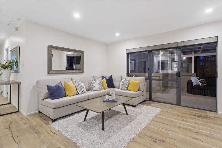 Photo of property in 2/22 Sunburst Lane, Torbay, Auckland, 0630