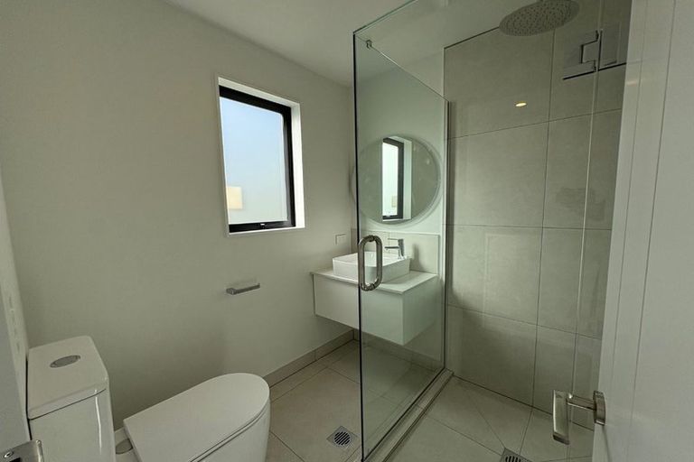 Photo of property in 2/146 Blenheim Road, Riccarton, Christchurch, 8041