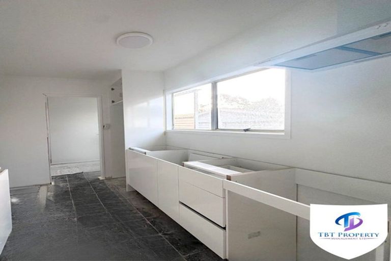 Photo of property in 17 Bluewater Place, Wattle Downs, Auckland, 2103