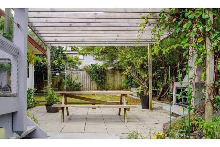 Photo of property in 3 Tuatahi Place, Kerikeri, 0230