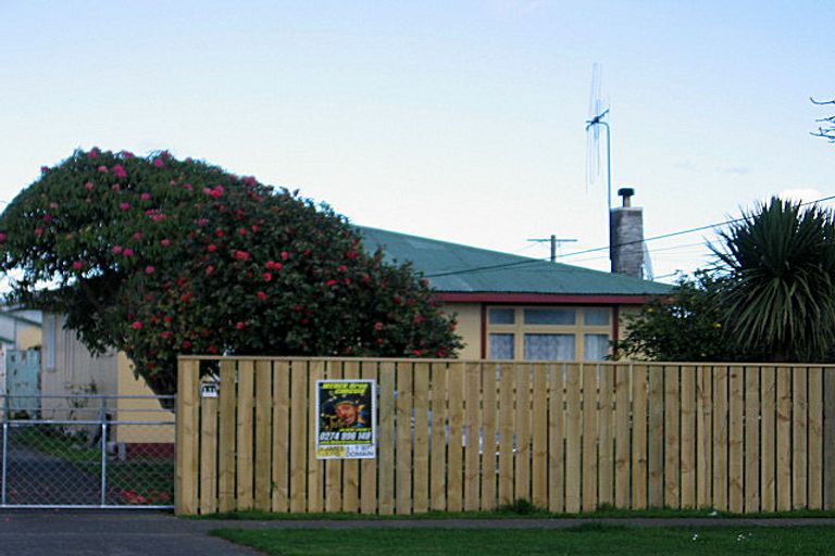 Photo of property in 131b Queen Street West, Levin, 5510