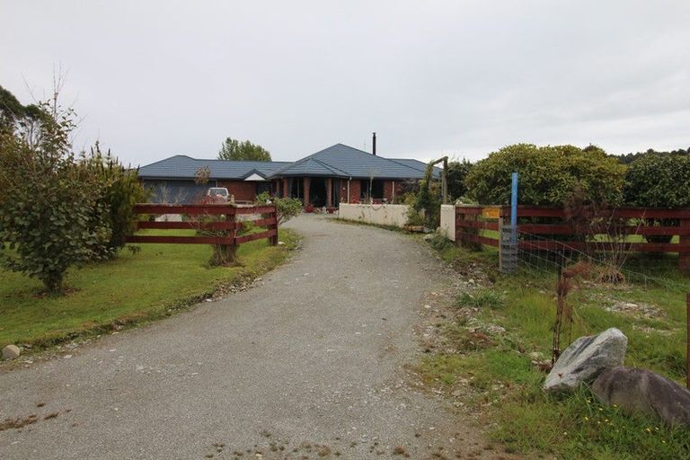 Photo of property in 17 Gold Nugget Road, Marsden, Greymouth, 7805