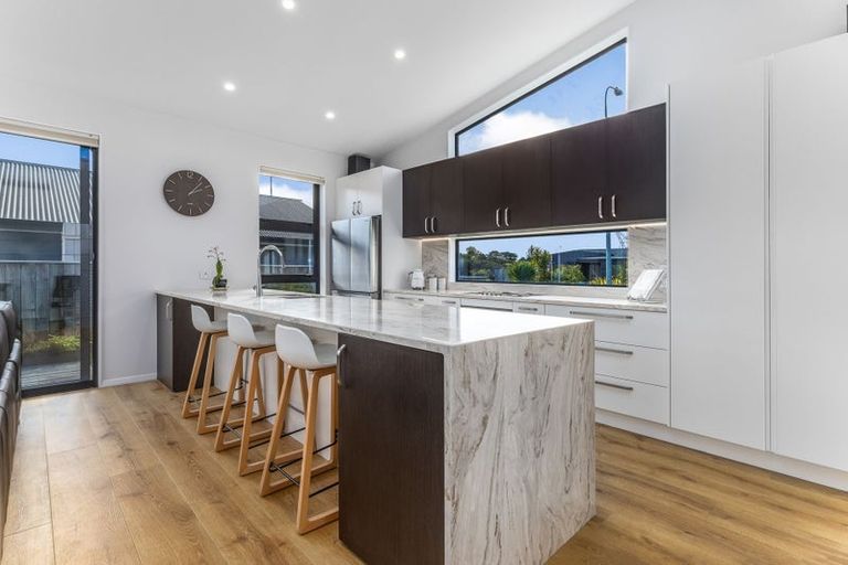 Photo of property in 4 Kaiwaru Place, Waikanae, 5036