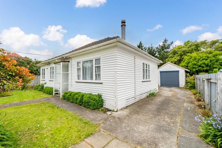 Photo of property in 32 Hyde Street, Wainuiomata, Lower Hutt, 5014