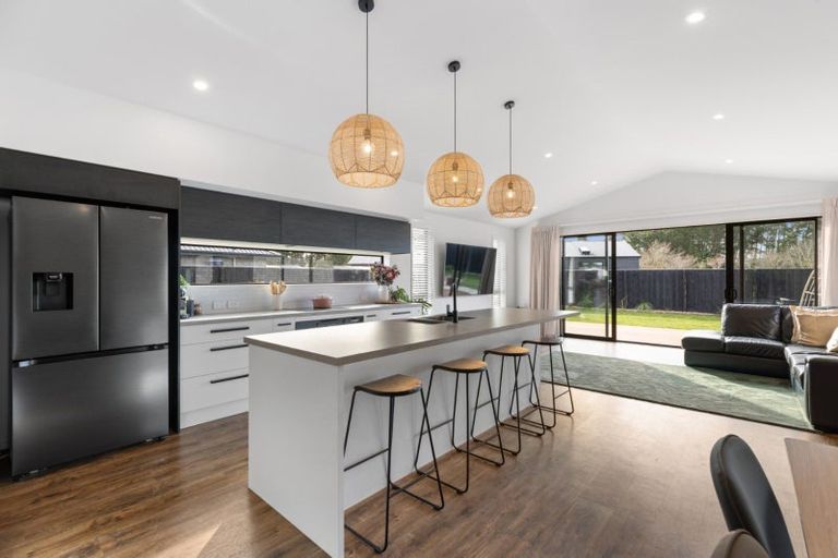 Photo of property in 39 Plover Avenue, Amberley, 7410