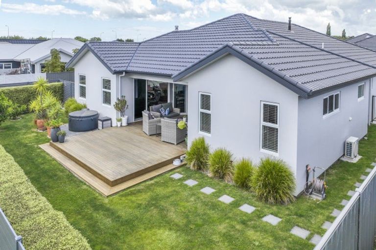 Photo of property in 4 Young Place, Taradale, Napier, 4112