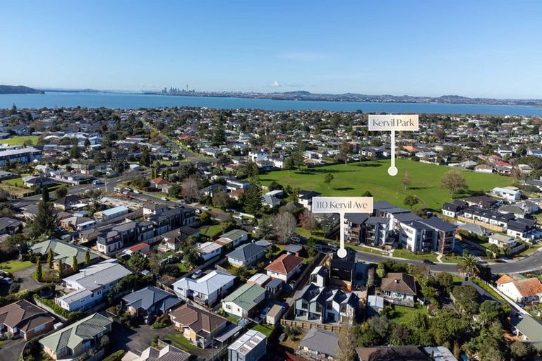 Photo of property in 2/110 Kervil Avenue, Te Atatu Peninsula, Auckland, 0610