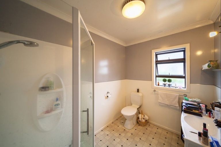 Photo of property in 24 Anzac Avenue, Onekawa, Napier, 4110