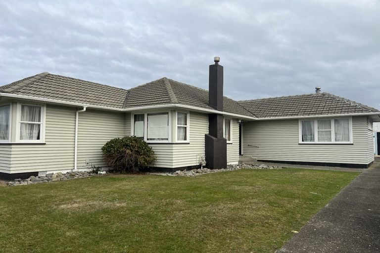 Photo of property in 10 Norfolk Street, Levin, 5510