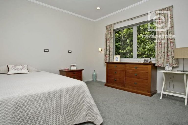 Photo of property in 11a Maleme Avenue, Belmont, Auckland, 0622