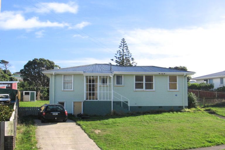 Photo of property in 8 Taupiri Crescent, Titahi Bay, Porirua, 5022