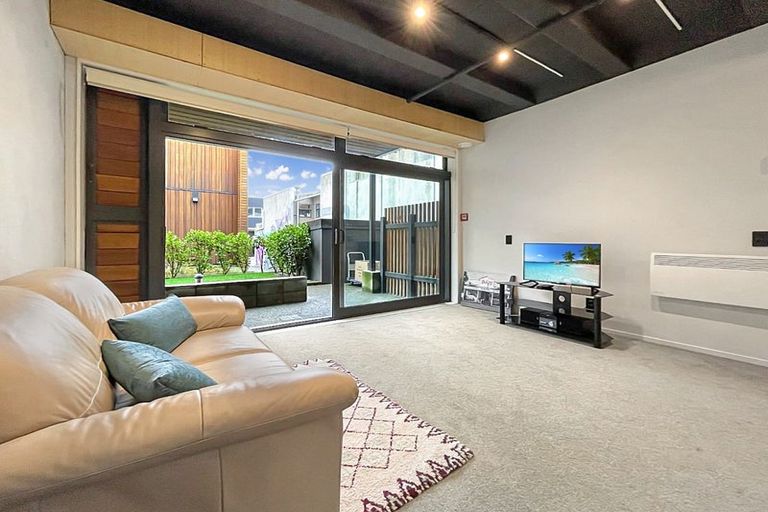 Photo of property in Vedado Apartments, 107/41u Hopper Street, Mount Cook, Wellington, 6011