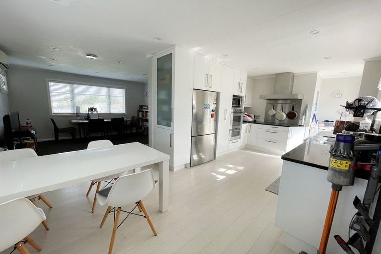 Photo of property in 1/11 Belmont Terrace, Milford, Auckland, 0620