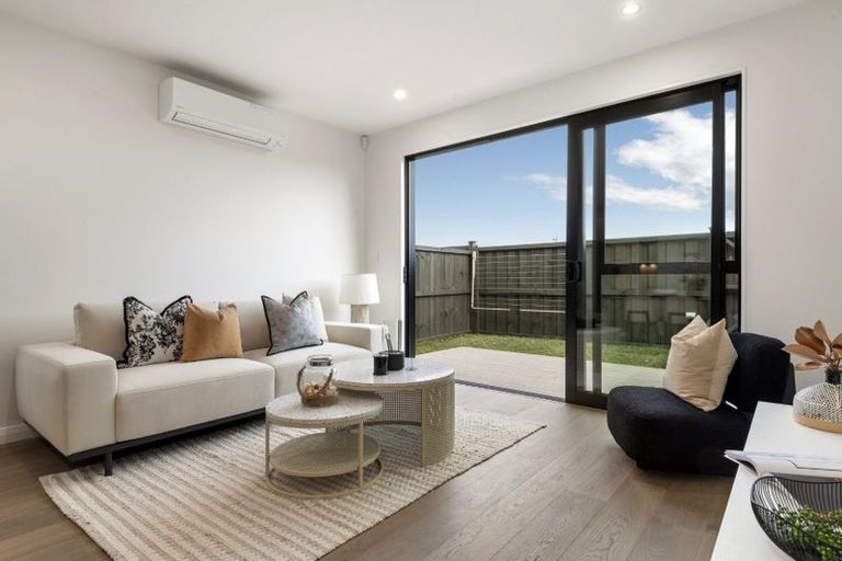 Photo of property in 24 Yellow Pear Lane, Karaka, 2578