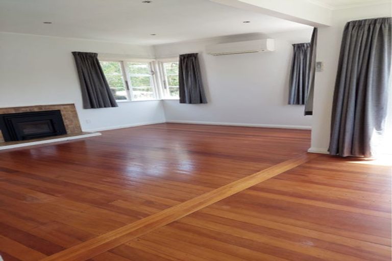 Photo of property in 3 Hindmarsh Street, Johnsonville, Wellington, 6037