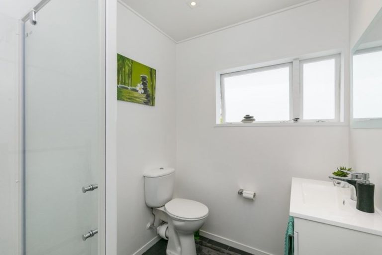 Photo of property in 4/137 Karori Road, Karori, Wellington, 6012