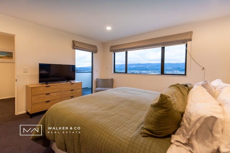 Photo of property in 2 Kirton Drive, Riverstone Terraces, Upper Hutt, 5018