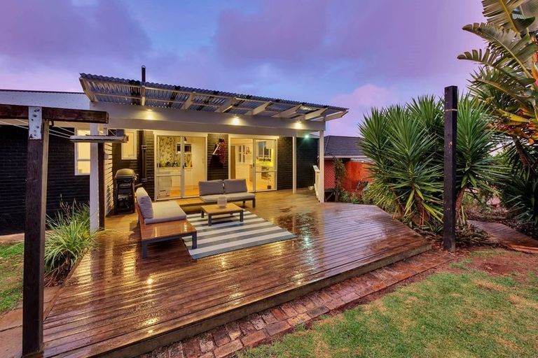 Photo of property in 10 Hamlet Place, Pukekohe, 2120