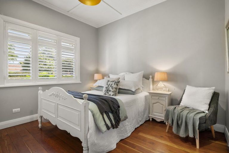 Photo of property in 17 Rimu Street, New Lynn, Auckland, 0600