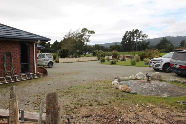 Photo of property in 17 Gold Nugget Road, Marsden, Greymouth, 7805