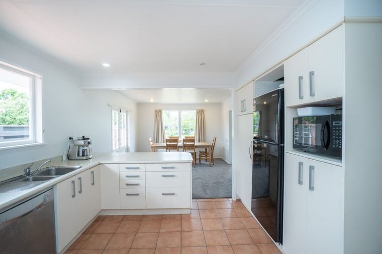 Photo of property in 1 Rakino Place, Awapuni, Palmerston North, 4412