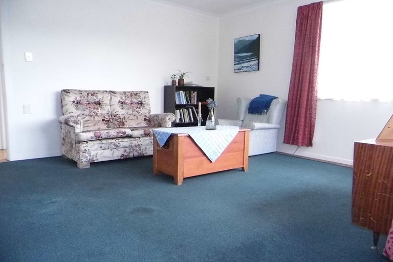 Photo of property in 572f1- Fergusson Drive, Trentham, Upper Hutt, 5018