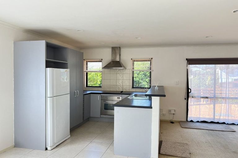 Photo of property in 43 Blease Street, New Lynn, Auckland, 0600