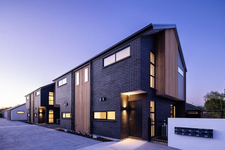 Photo of property in 2/59 Waimairi Road, Upper Riccarton, Christchurch, 8041