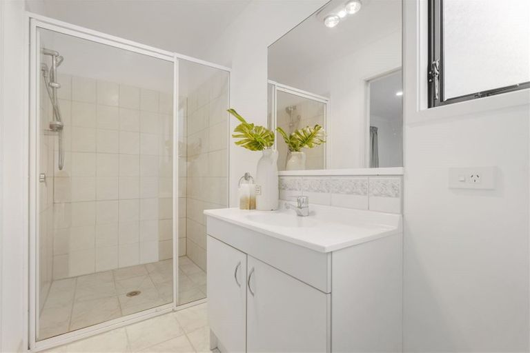 Photo of property in 2/44 Claude Road, Manurewa, Auckland, 2102