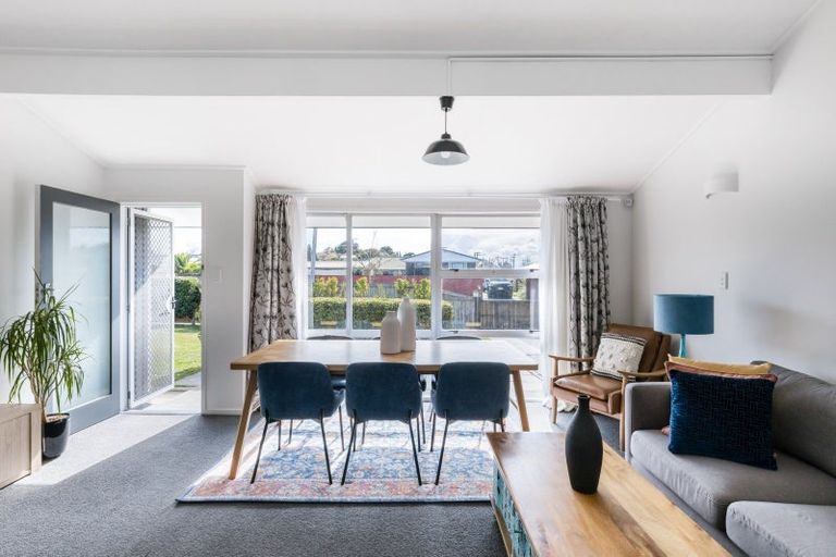 Photo of property in 2 Thornton Place, Melville, Hamilton, 3206