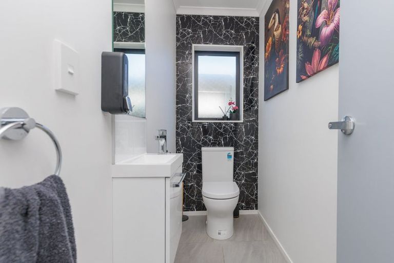 Photo of property in 46 Rochdale Drive, Churton Park, Wellington, 6037
