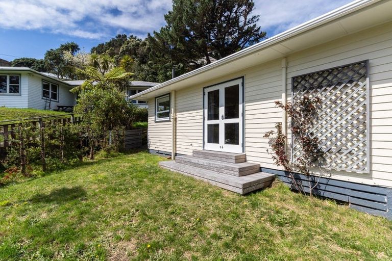 Photo of property in 19 Montreal Grove, Kingston, Wellington, 6021