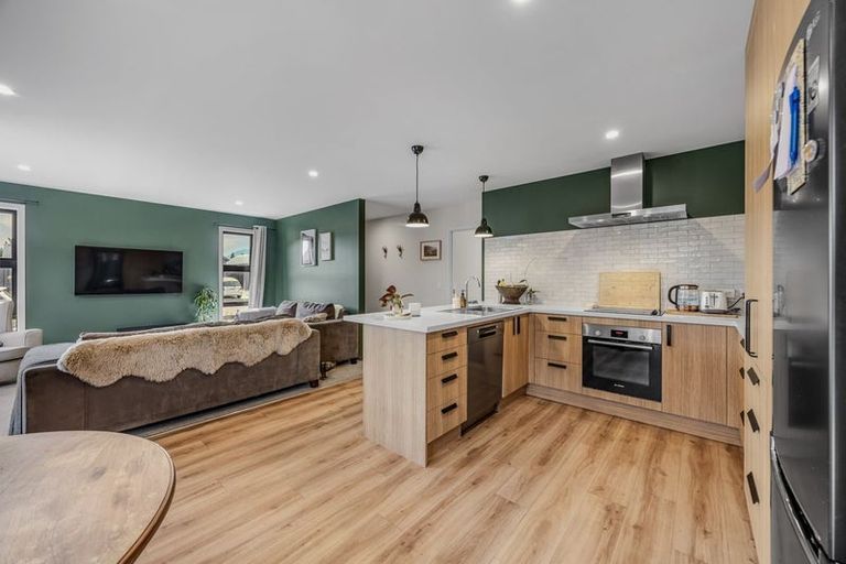 Photo of property in 5 Riley Street, Lake Hawea, 9382