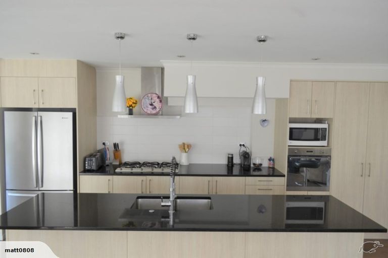 Photo of property in 10 Tarapiroe Avenue, Takanini, 2112