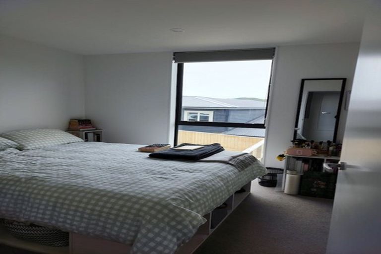 Photo of property in 15/62u Spenmoor Street, Newlands, Wellington, 6037