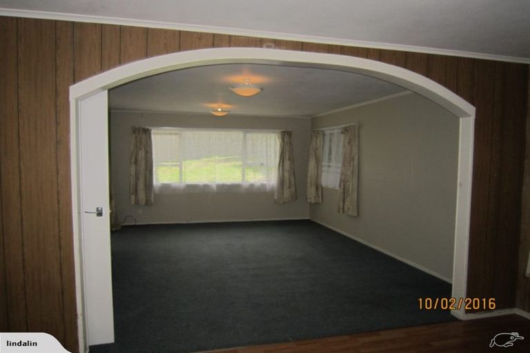 Photo of property in 42 Redwood Drive, Massey, Auckland, 0614