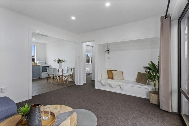 Photo of property in 2 Fulham Street, Islington, Christchurch, 8042