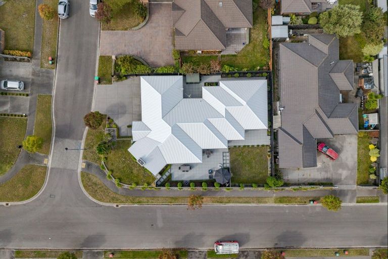 Photo of property in 5 Reka Street, Parklands, Christchurch, 8083