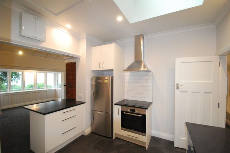 Photo of property in 21 Kotari Road, Days Bay, Lower Hutt, 5013